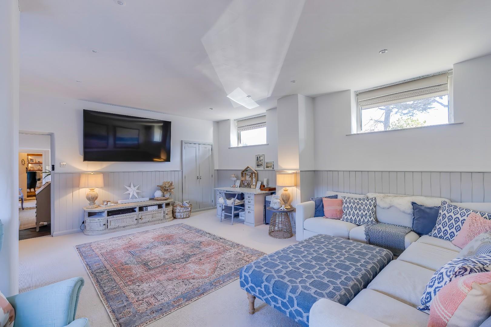 Newton, Porthcawl, Bridgend County Borough, CF36 5SP